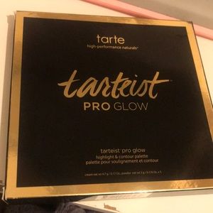 tarte Tarteist Pro Glow highlight contour palette